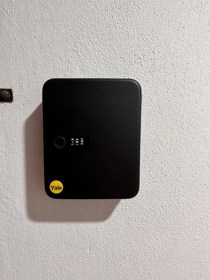 Tropika Homestay Bangi With 3 Bedrooms Kajang Kültér fotó