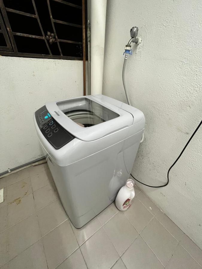Tropika Homestay Bangi With 3 Bedrooms Kajang Kültér fotó